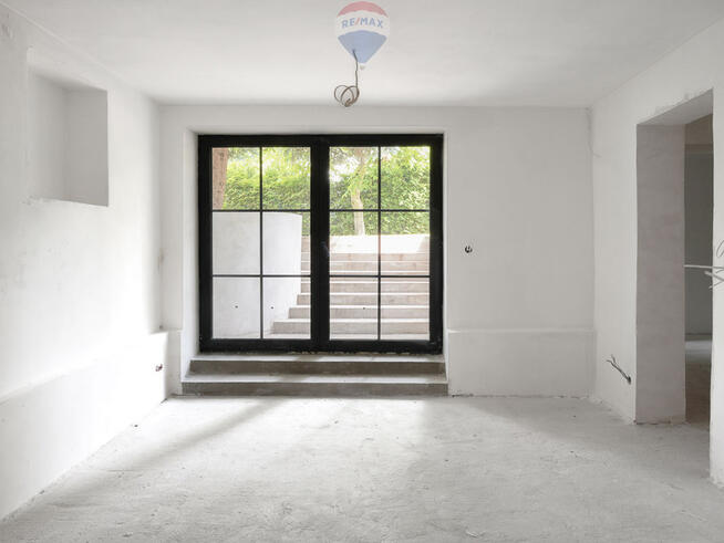 Willa|obok PODKOWY LEŚNEJ i MILANÓWKA|DUŻA DZIAŁKA