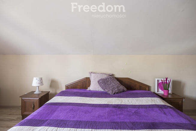 Dom z fotowoltaiką, działka 15 ar Chmielnik