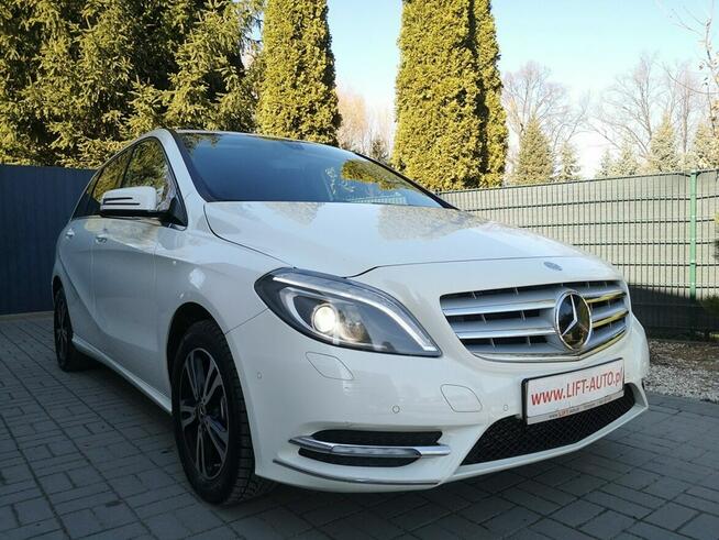 Mercedes B 180 1.8 CDI 109KM Klimatr Navi Isofix Parktronic Alu Led Bixenon Gwarancja