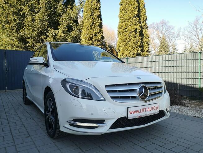 Mercedes B 180 1.8 CDI 109KM Klimatr Navi Isofix Parktronic Alu Led Bixenon Gwarancja