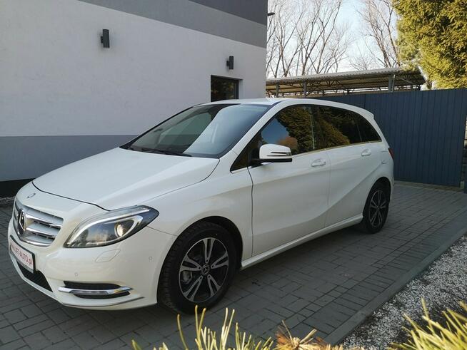 Mercedes B 180 1.8 CDI 109KM Klimatr Navi Isofix Parktronic Alu Led Bixenon Gwarancja