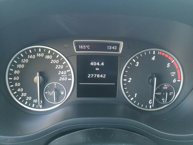 Mercedes B 180 1.8 CDI 109KM Klimatr Navi Isofix Parktronic Alu Led Bixenon Gwarancja