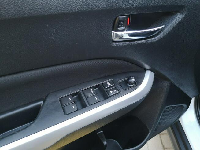 Suzuki Vitara 1.6 Benzyna 120KM Klimatronik Salon Polska Temp Ledy Navi Kamera ALU