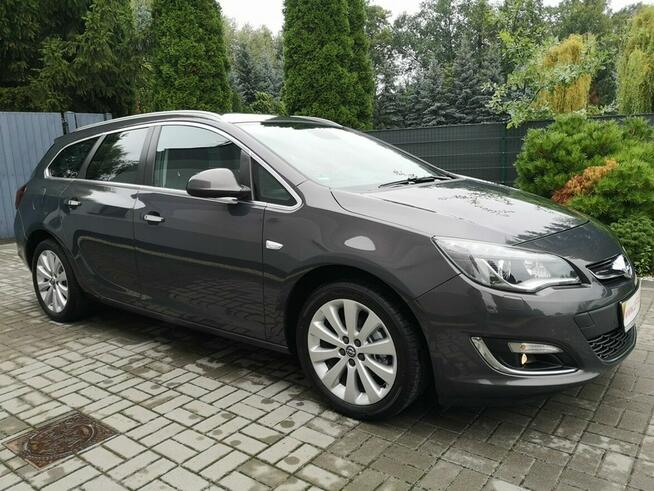 Opel Astra 1.4 16v 140KM Klimatronik Tempomat LIFT NAVI Xenon Ledy ALU Gwarancja