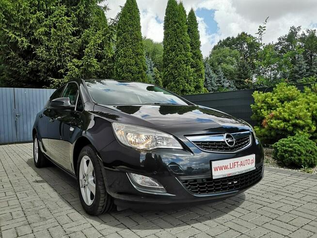 Opel Astra 1.4 16v 140KM Klima Tempomat Sensory Isofix ALU Servis Gwarancja