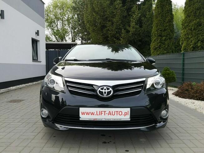 Toyota Avensis 1.8 B 147KM Klimatronic Tempomat Nawi Kamera Ledy Bixenon Alu Felgi