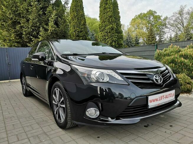 Toyota Avensis 1.8 B 147KM Klimatronic Tempomat Nawi Kamera Ledy Bixenon Alu Felgi