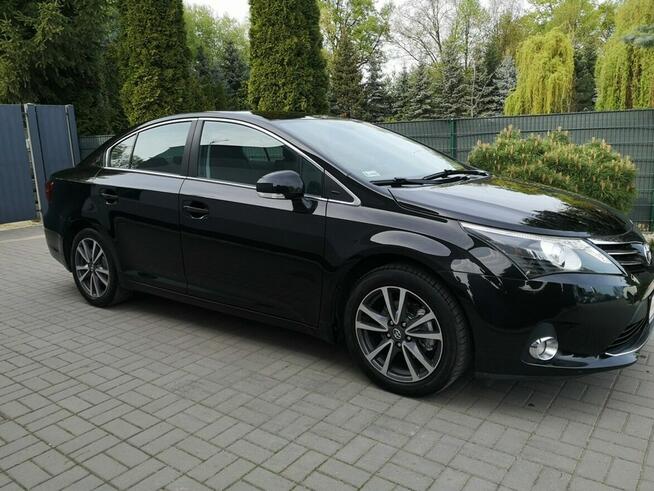 Toyota Avensis 1.8 B 147KM Klimatronic Tempomat Nawi Kamera Ledy Bixenon Alu Felgi