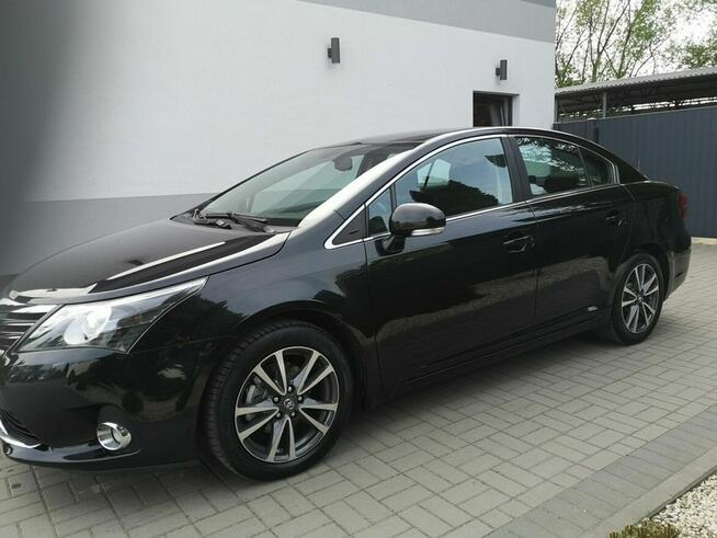 Toyota Avensis 1.8 B 147KM Klimatronic Tempomat Nawi Kamera Ledy Bixenon Alu Felgi