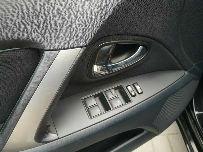 Toyota Avensis 1.8 B 147KM Klimatronic Tempomat Nawi Kamera Ledy Bixenon Alu Felgi