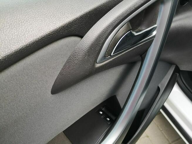 Opel Astra 14 16V 120 KM GTC Klima Parktronic Tempomat Serwis Gwarancja