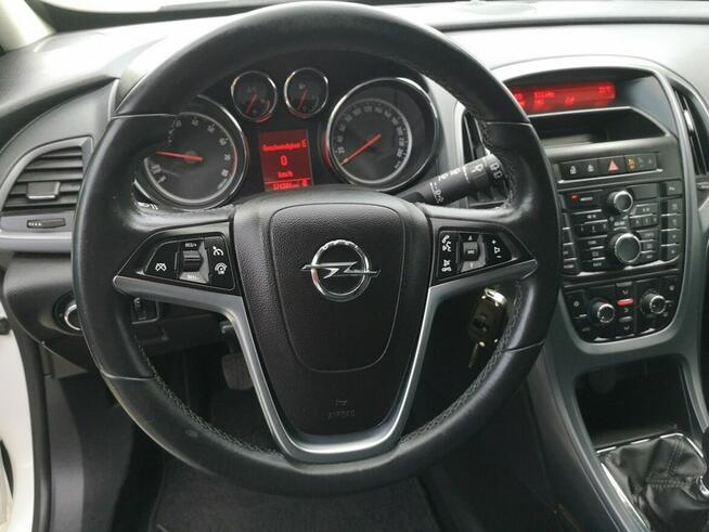 Opel Astra 14 16V 120 KM GTC Klima Parktronic Tempomat Serwis Gwarancja