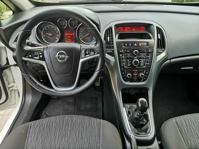 Opel Astra 14 16V 120 KM GTC Klima Parktronic Tempomat Serwis Gwarancja