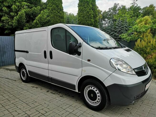 Opel Vivaro 2.0 CDTI 115 KM Klima Hak Tyłne drzwi Skrzydełkowe Gwarancja