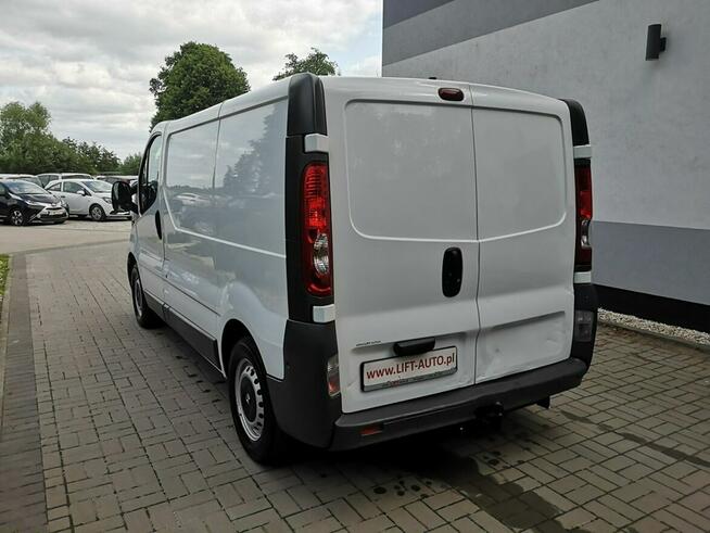 Opel Vivaro 2.0 CDTI 115 KM Klima Hak Tyłne drzwi Skrzydełkowe Gwarancja