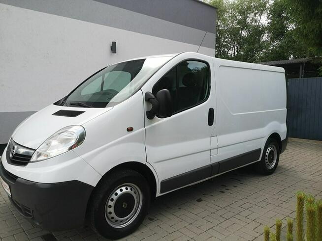 Opel Vivaro 2.0 CDTI 115 KM Klima Hak Tyłne drzwi Skrzydełkowe Gwarancja