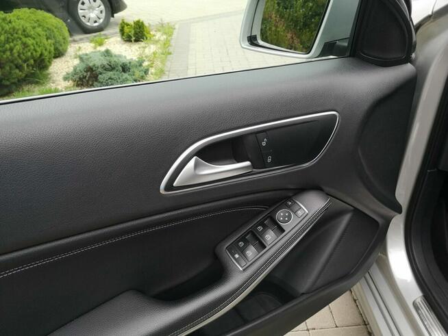 Mercedes A 180 1,6 16v 122KM Klimatronik Navigacja Alu Skóra Gwarancja