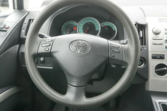 Toyota Corolla Verso polski, salon