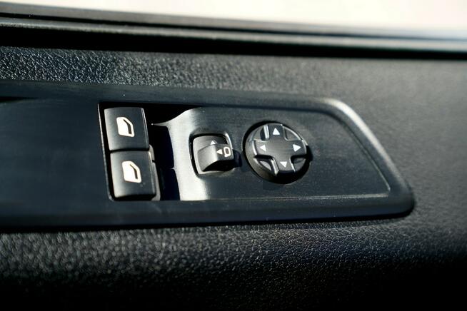 Peugeot Traveller JEDYNY W PL head up BIXENON grzane fotele SKÓRA el.drzwi MASAZE 6 osob