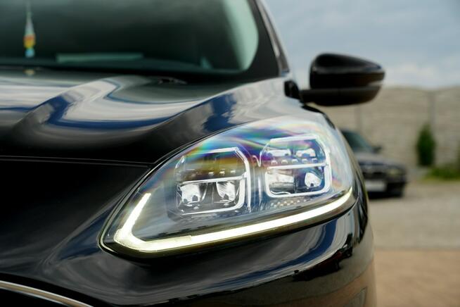 Ford Kuga VIGNALE skóra Nawi FUL LED el.klapa ACC 4x4 B&Q grzane fotele i kanapa