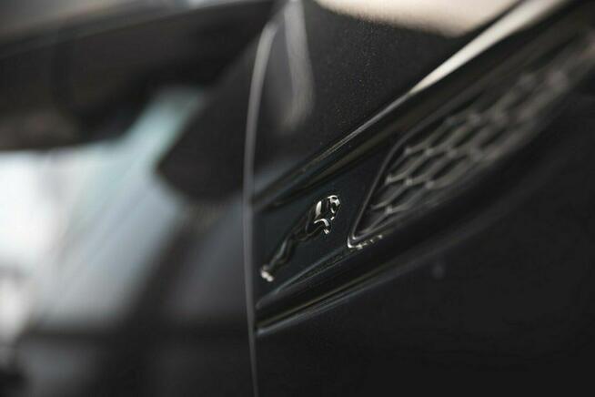 E-Pace 2.0D I4 163 PS AWD Auto R-Dynamic Black-Salon-PL-Panorama-FV23%