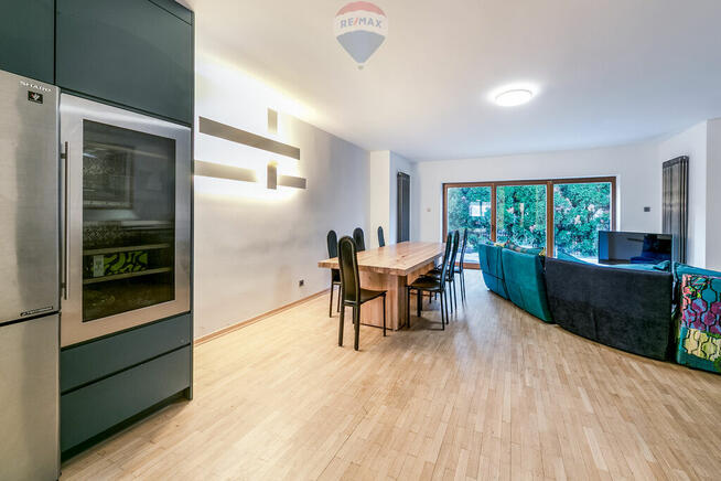 Dom w enklawie ciszy na Mokotowie.