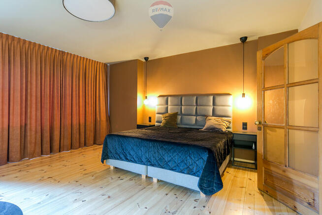 Dom w enklawie ciszy na Mokotowie.