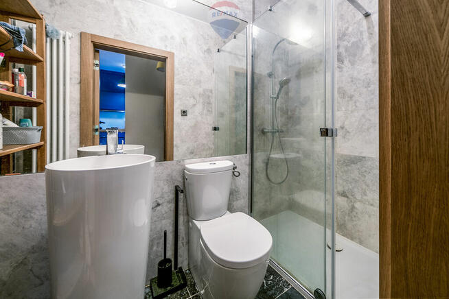 Dom w enklawie ciszy na Mokotowie.