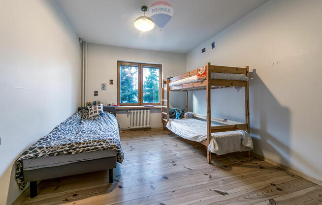 Dom w enklawie ciszy na Mokotowie.