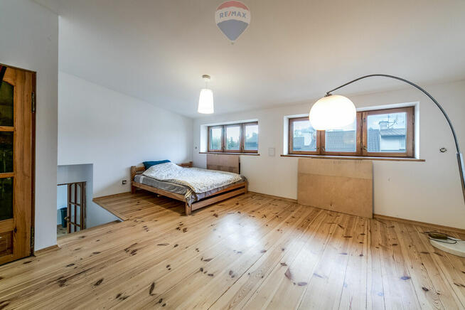 Dom w enklawie ciszy na Mokotowie.