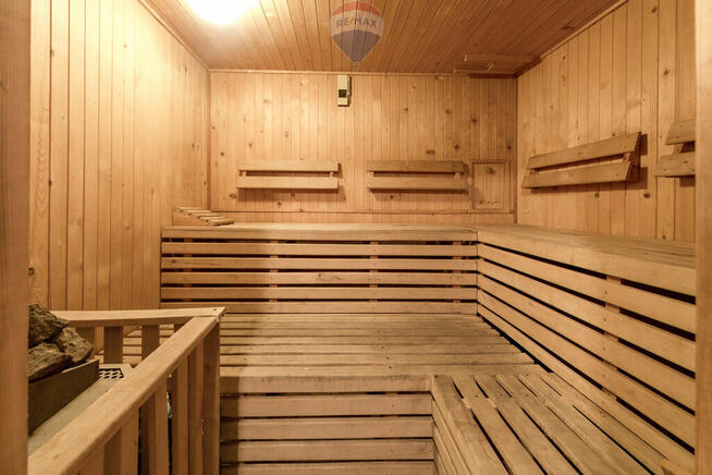 Dom w enklawie ciszy na Mokotowie.