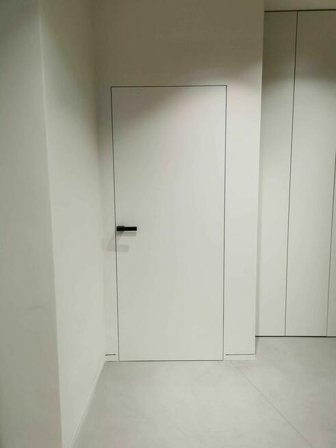 Ościeżnica do drzwi ukrytych SARA ECO DRE - Dostępna od ręki!