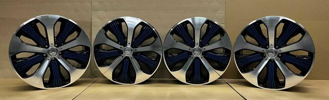 20 Mercedes EQC N293 C293 A2934010300 A2934010500 7,5J 8,5J