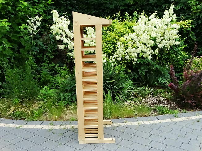 Stojak drewniany sosnowy na 48 butelek wina z ekspozycją