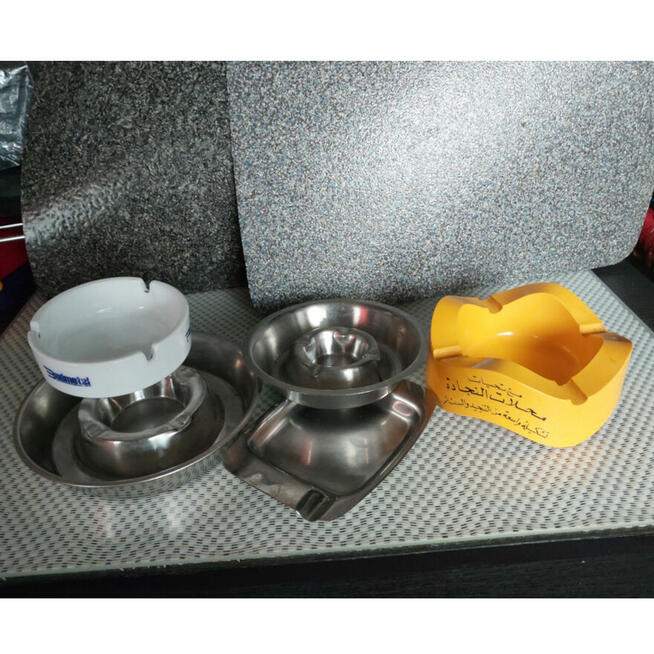 Popielniczki. Popielniczka.