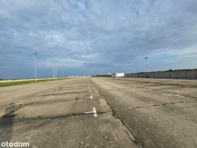 Wybetonowane ogrodzone działki przy A4 od 0,5 ha