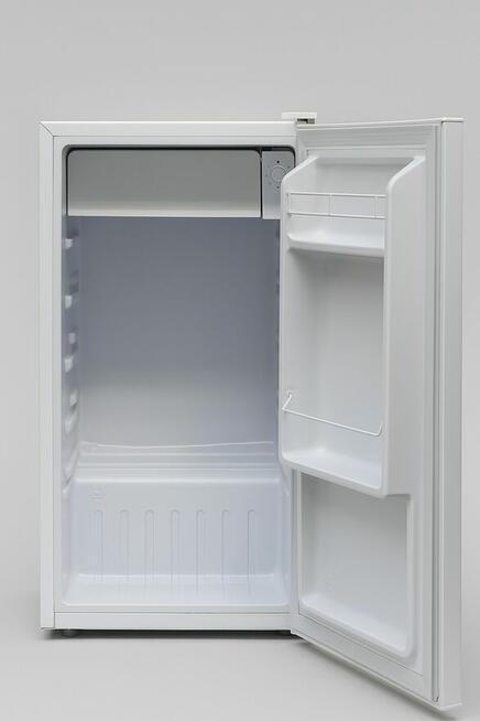 Lodówka 91 L (tzw. hotelowa) firmy Manta