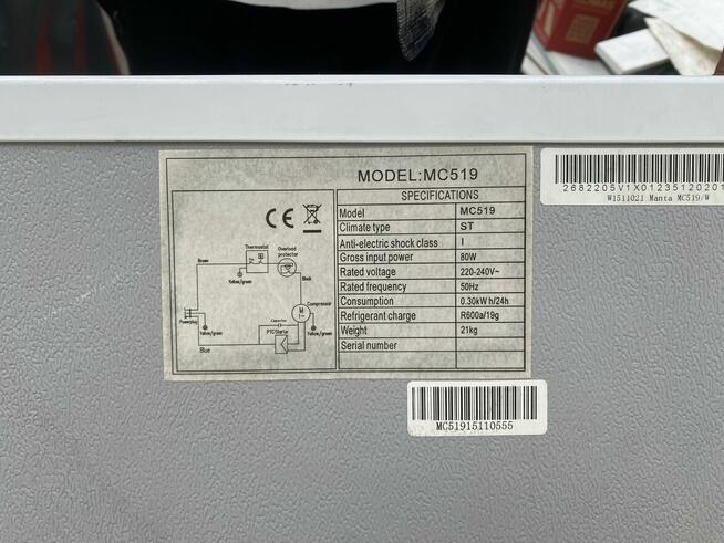 Lodówka 91 L (tzw. hotelowa) firmy Manta