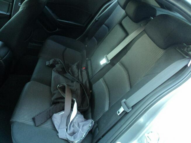 sprzedam Łaną MAZDE 3