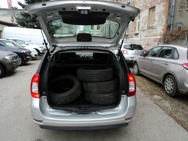 sprzedam ładnego LOGANA z 2015r 1,2 B+GAZ nowy z 23r