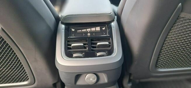 Volvo S60 B5 AWD plus dark benzyna hybryda