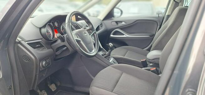 Opel Zafira Duża Navi 7 osobowa camera cofania mały przebieg