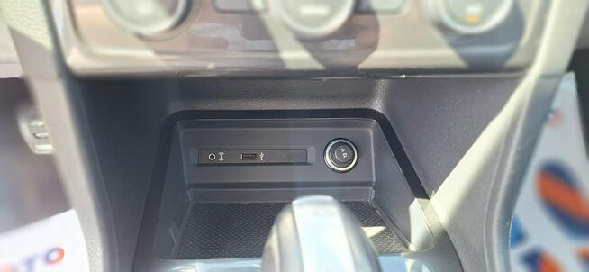 Volkswagen Golf Sportsvan automat CLimatronic mały przebieg duza navi