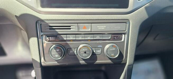 Volkswagen Golf Sportsvan automat CLimatronic mały przebieg duza navi