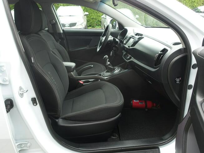 Kia Sportage 1,6i Navi Alu Klimatronik Ledy Opłacony Bezwypadkowy VIP Gwarancja