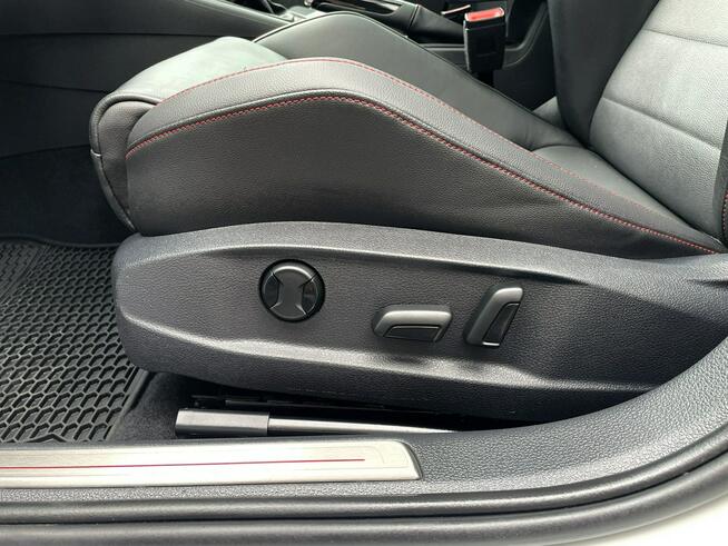 Volkswagen Golf GTI, LED, Klima, Navi, Temp, Asystenci, Martwe Pole, Kamera Cofania