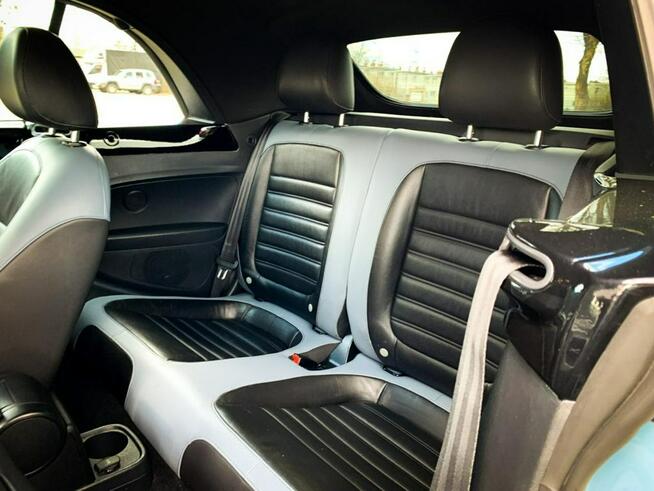 Volkswagen Beetle 2.0 220KM Cabrio R-line