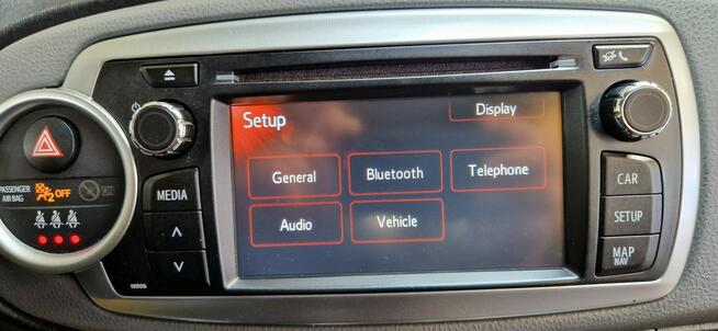 Toyota Yaris Zobacz opis !! 1.3 Benzyna . W podanej cenie Roczna Gwarancja !!