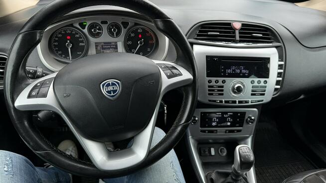 Lancia Delta 1.9 jtd 190KM skóry zamsz ledy xenon zadbana zamiana 1.r.gwarancji