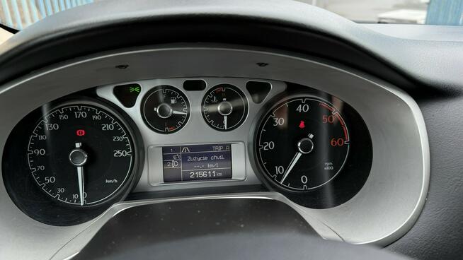 Lancia Delta 1.9 jtd 190KM skóry zamsz ledy xenon zadbana zamiana 1.r.gwarancji